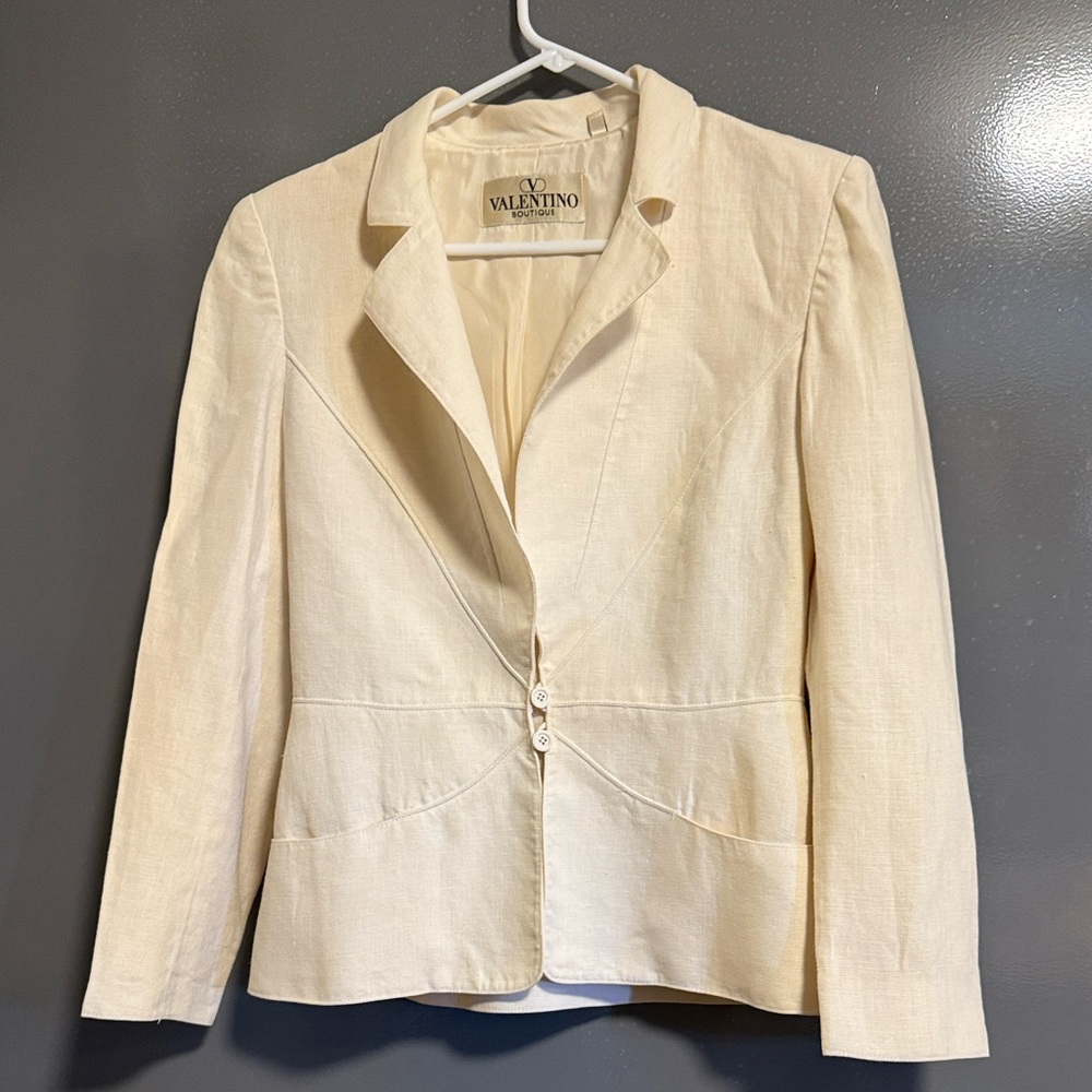 Valentino Beige Women's Blazer Pre-owned good condition. - Picture 2 of 5